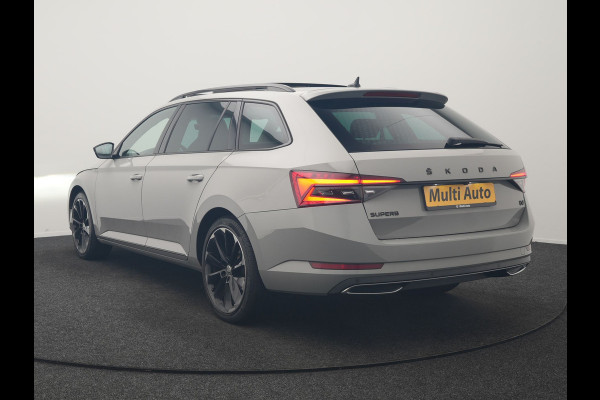 Škoda Superb Combi 1.4 TSI iV Sportline Business PHEV 218pk Dealer O.H. | SOH 91,2% | Panodak | Adaptive Cruise | Camera | Canton Audio | Alcantara Sportstoelen Memory & Verwarmd | Sfeerverlichting | Keyless | BLIS | Stuur Verwarmd | Apple Carplay | Crystal LED | Navigatie | Plug In Hybrid |