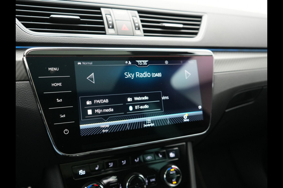 Škoda Superb Combi 1.4 TSI iV Sportline Business PHEV 218pk Dealer O.H. | SOH 91,2% | Panodak | Adaptive Cruise | Camera | Canton Audio | Alcantara Sportstoelen Memory & Verwarmd | Sfeerverlichting | Keyless | BLIS | Stuur Verwarmd | Apple Carplay | Crystal LED | Navigatie | Plug In Hybrid |
