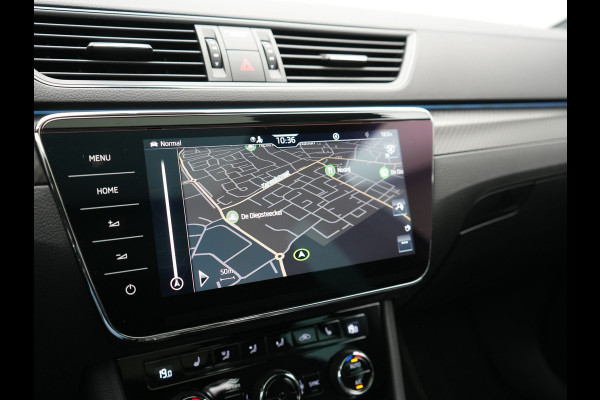 Škoda Superb Combi 1.4 TSI iV Sportline Business PHEV 218pk Dealer O.H. | SOH 91,2% | Panodak | Adaptive Cruise | Camera | Canton Audio | Alcantara Sportstoelen Memory & Verwarmd | Sfeerverlichting | Keyless | BLIS | Stuur Verwarmd | Apple Carplay | Crystal LED | Navigatie | Plug In Hybrid |