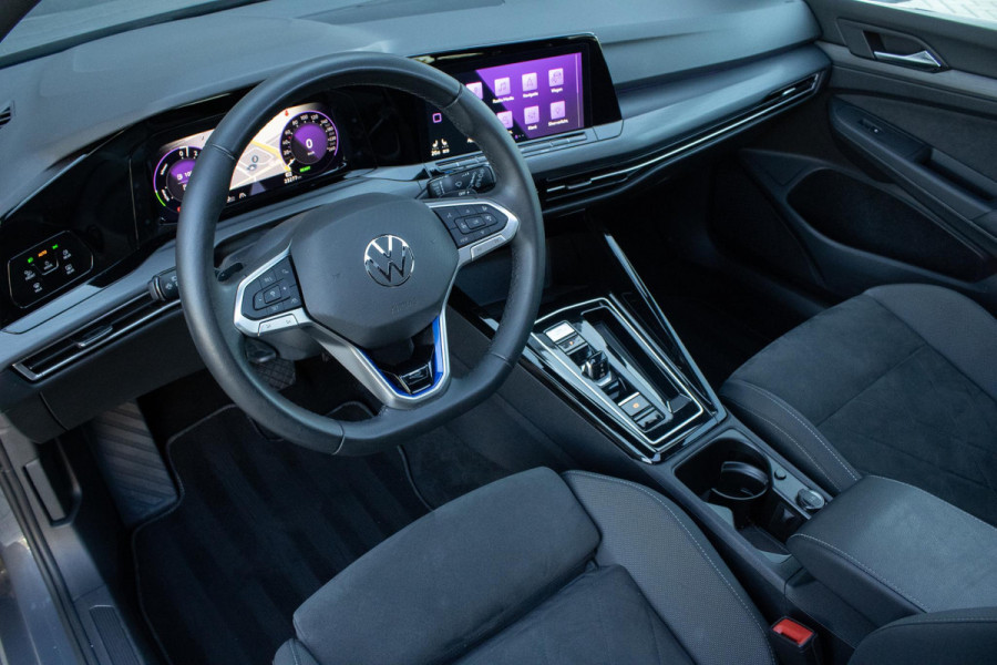 Volkswagen Golf 1.4 eHybrid R-Line Pano IQ Harman Kardon Memory Stoelmassage Carplay