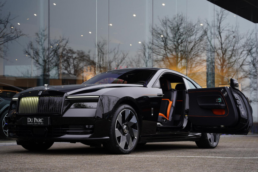 Rolls-Royce Spectre AWD / Two Tone Interior + Exterior