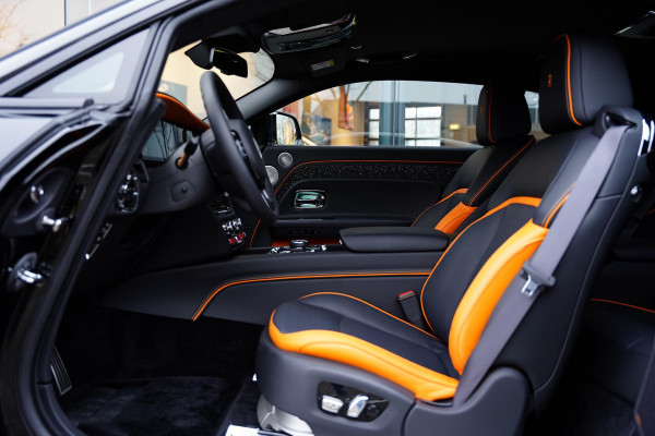 Rolls-Royce Spectre AWD / Two Tone Interior + Exterior
