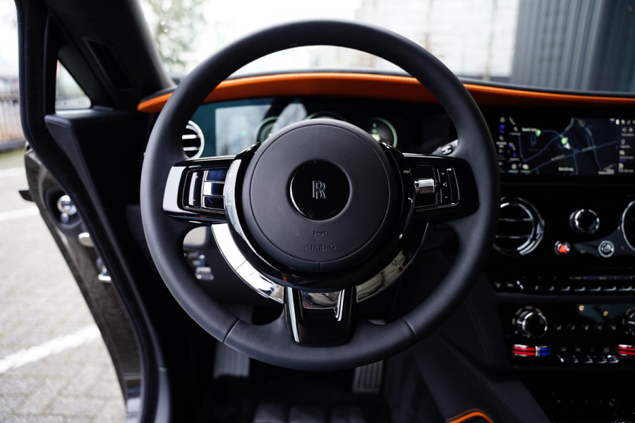 Rolls-Royce Spectre AWD / Two Tone Interior + Exterior