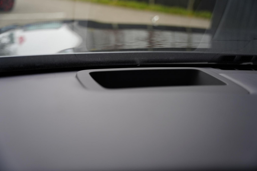 Rolls-Royce Spectre AWD / Two Tone Interior + Exterior