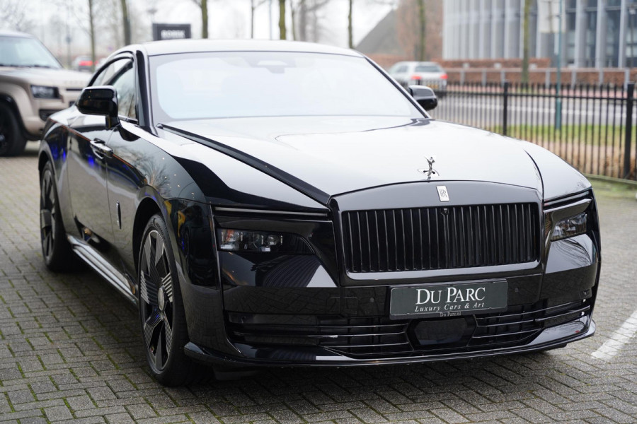 Rolls-Royce Spectre AWD / Two Tone Interior + Exterior