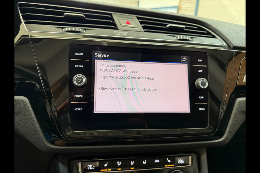 Volkswagen Touran 1.2 TSI Comfortline Business 7p | 7-Persoons | ErgoActive | Massage | ACC | Camera | Navi | CarPlay
