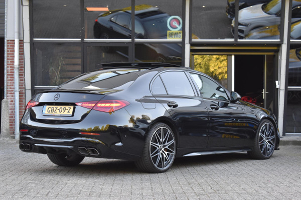 Mercedes-Benz C-Klasse 300 4MATIC AMG Pano 360C Keyless 20" Trekhaak