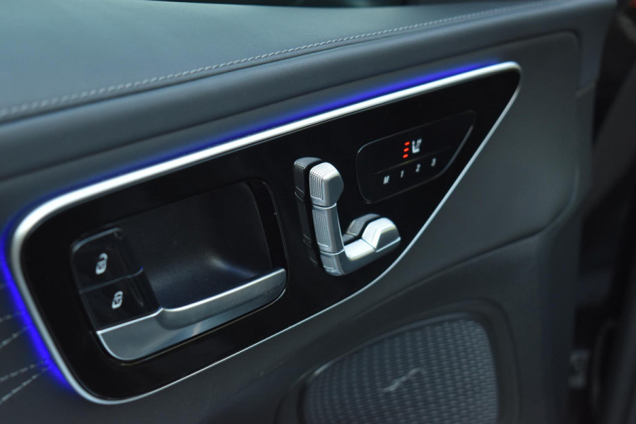 Mercedes-Benz C-Klasse 300 4MATIC AMG Pano 360C Keyless 20" Trekhaak