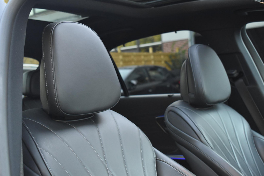 Mercedes-Benz C-Klasse 300 4MATIC AMG Pano 360C Keyless 20" Trekhaak