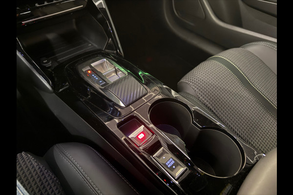 Peugeot 208 GT 1.2 PureTech|3x GT|KEYLESS|CAMERA 360|DIGITAL 3D DASH|STOELVERW|SFEERVERL|HALF LEDER|CARPLAY