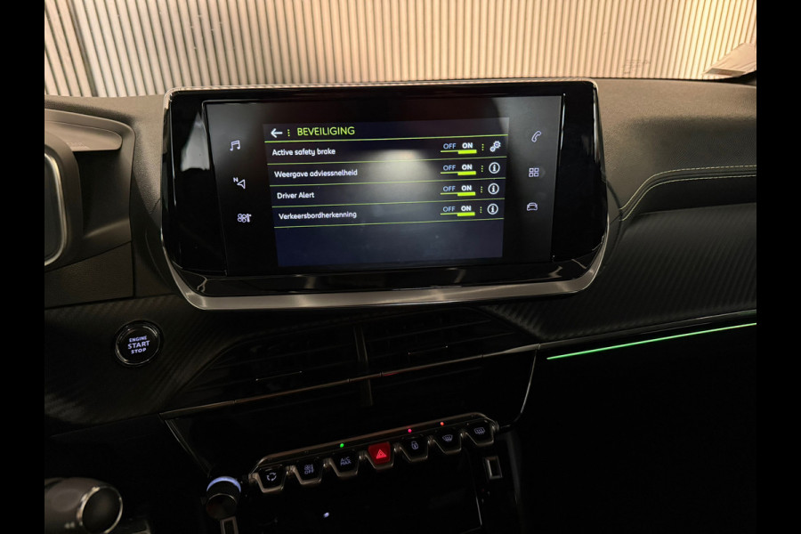 Peugeot 208 GT 1.2 PureTech|3x GT|KEYLESS|CAMERA 360|DIGITAL 3D DASH|STOELVERW|SFEERVERL|HALF LEDER|CARPLAY