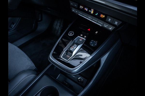 Audi Q4 e-tron 45 S Edition 82 kWh 3x S-Line l RS stoel l Elek. Stoel l ACC