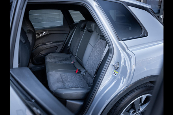 Audi Q4 e-tron 45 S Edition 82 kWh 3x S-Line l RS stoel l Elek. Stoel l ACC