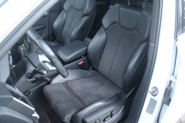 Audi Q5 55 TFSI e 367pk Quattro Competition | Pano | 21'' | Camera