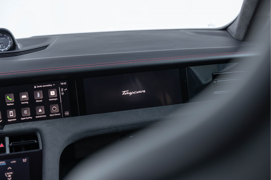 Porsche Taycan Sport Turismo GTS 93 kWh 598pk Pano 4-wielsturing HuD 21'' Luchtv. PPF