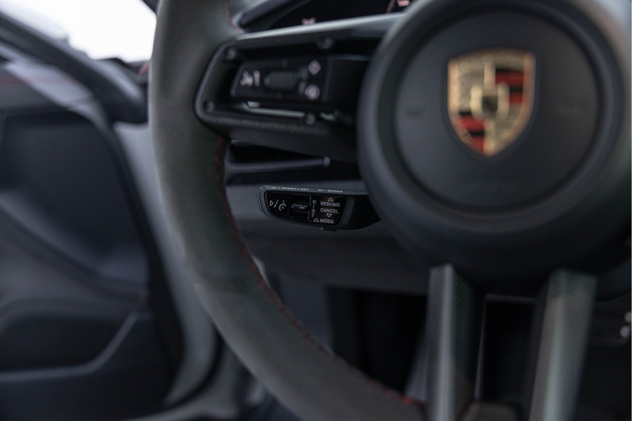 Porsche Taycan Sport Turismo GTS 93 kWh 598pk Pano 4-wielsturing HuD 21'' Luchtv. PPF