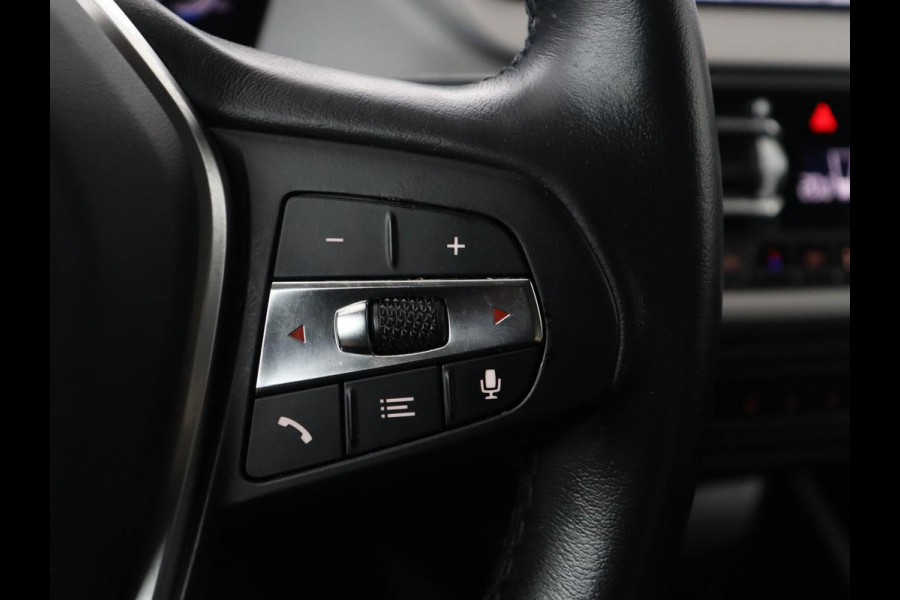 BMW 2 Serie Gran Coupé 218i | Apple Carplay | LED | Navigatie | Parkeerhulp |