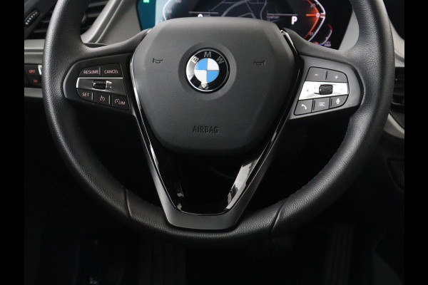BMW 1-serie 118i | Apple Carplay | LED | Navigatie | Automaat |