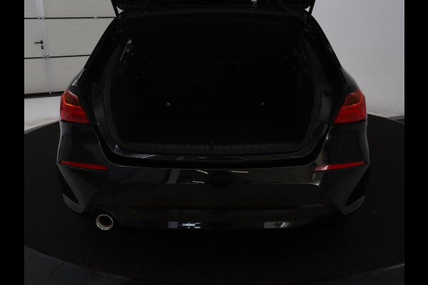 BMW 1-serie 118i | Apple Carplay | LED | Navigatie | Automaat |