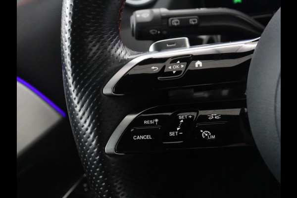 Mercedes-Benz EQA 250+ AMG Line 71 kWh SOH 98,5% | Trekhaak | LED | Stoelverwarming | Apple Carplay | Pano.Dak | Camera |