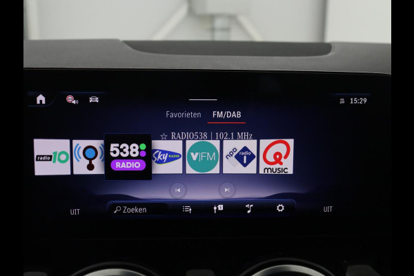 Mercedes-Benz EQA 250+ AMG Line 71 kWh SOH 98,5% | Trekhaak | LED | Stoelverwarming | Apple Carplay | Pano.Dak | Camera |