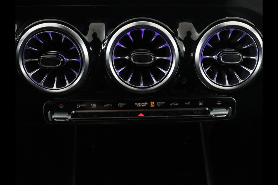 Mercedes-Benz EQA 250+ AMG Line 71 kWh SOH 98,5% | Trekhaak | LED | Stoelverwarming | Apple Carplay | Pano.Dak | Camera |