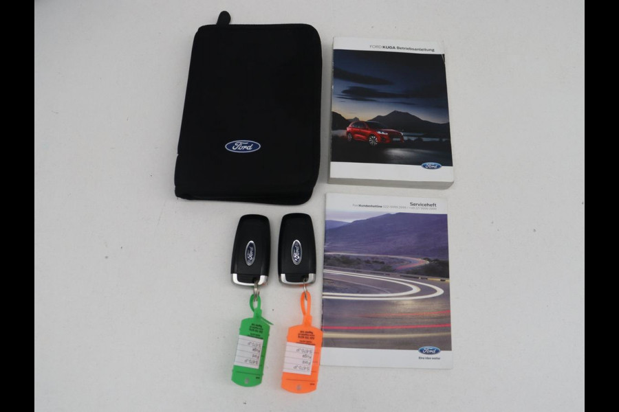 Ford Kuga 2.5 PHEV ST-Line X | SOH 85,7 % | Trekhaak | Navigatie | LED | Apple Carplay | Pano.Dak |