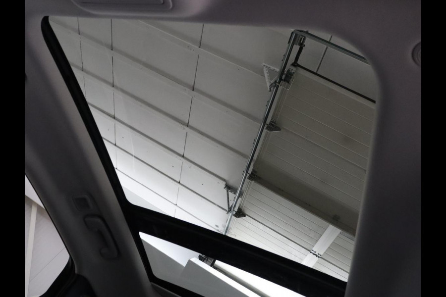 Ford Kuga 2.5 PHEV ST-Line X | SOH 85,7 % | Trekhaak | Navigatie | LED | Apple Carplay | Pano.Dak |