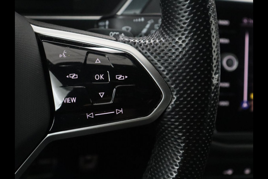 Volkswagen Tiguan 1.5 eHybrid Edition 20 SOH 93,3 % | R-Line | Trekhaak | LED | Camera | Apple Carplay |