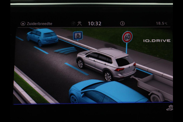 Volkswagen Tiguan 1.5 eHybrid Edition 20 SOH 93,3 % | R-Line | Trekhaak | LED | Camera | Apple Carplay |