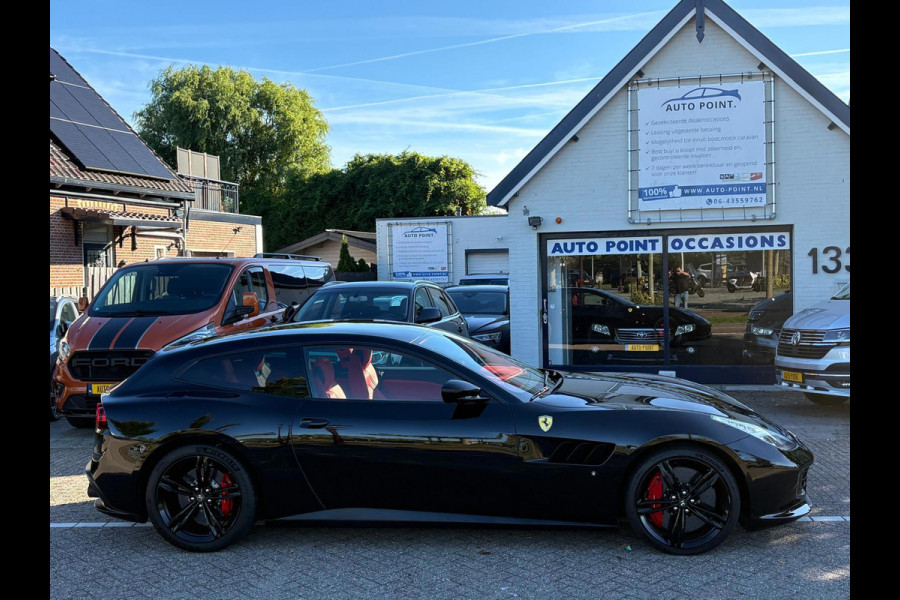 Ferrari GTC4Lusso 6.3 V12 690PK 4WD/PANO/CARBON/P-DISPLAY/LIFT