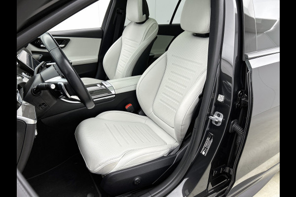 Mercedes-Benz C-Klasse Estate 300 e AMG Plug-In Hybride AMG Line | Premium Plus | Night Pakket | Panorama Schuif-Kanteldak | Alarm | Inclusief 24 maanden MB Certified garantie voor Europa.