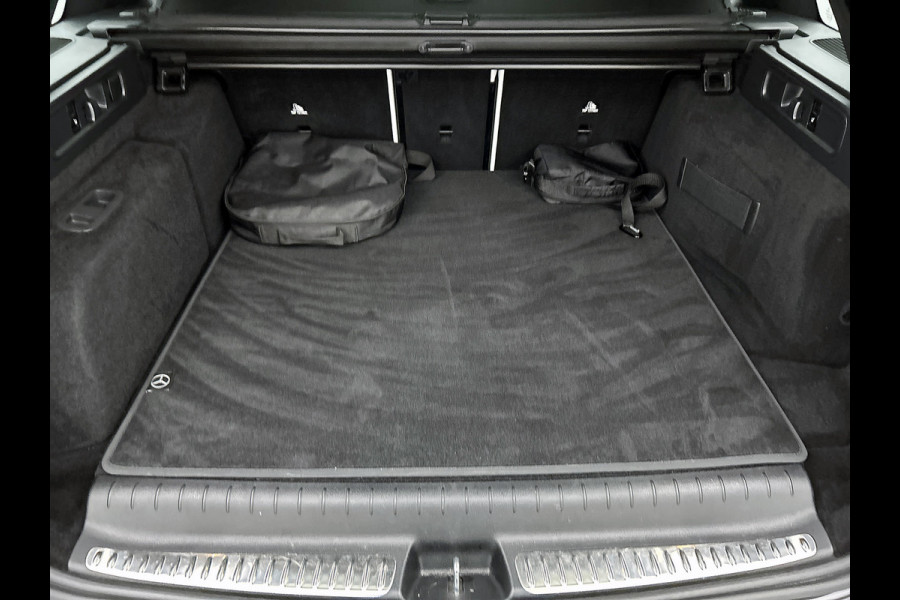 Mercedes-Benz C-Klasse Estate 300 e AMG Plug-In Hybride AMG Line | Premium Plus | Night Pakket | Panorama Schuif-Kanteldak | Alarm | Inclusief 24 maanden MB Certified garantie voor Europa.
