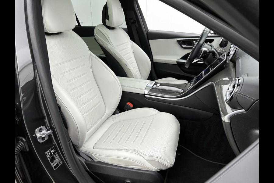 Mercedes-Benz C-Klasse Estate 300 e AMG Plug-In Hybride AMG Line | Premium Plus | Night Pakket | Panorama Schuif-Kanteldak | Alarm | Inclusief 24 maanden MB Certified garantie voor Europa.