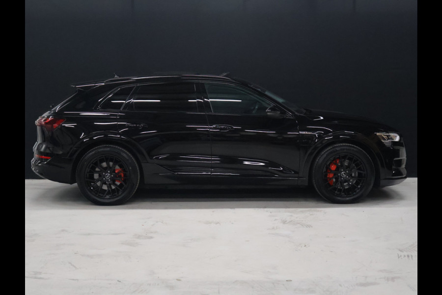 Audi e-tron 55 quattro edition 95 kWh [SCHUIFKANTELDAK, APPLE CARPLAY, ANDROID AUTO, STOELVERWARMING, ACHTERUITRIJCAMERA, ELEK. ACHTERKLEP, PDC V+A, CRUISE, CLIMATE, NAVIGATIE, NIEUWSTAAT]
