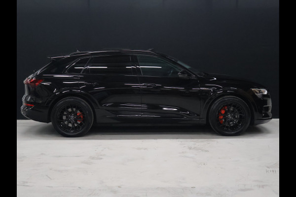 Audi e-tron 55 quattro edition 95 kWh [SCHUIFKANTELDAK, APPLE CARPLAY, ANDROID AUTO, STOELVERWARMING, ACHTERUITRIJCAMERA, ELEK. ACHTERKLEP, PDC V+A, CRUISE, CLIMATE, NAVIGATIE, NIEUWSTAAT]