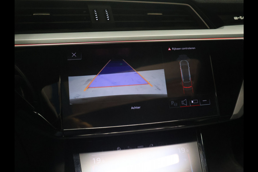 Audi e-tron 55 quattro edition 95 kWh [SCHUIFKANTELDAK, APPLE CARPLAY, ANDROID AUTO, STOELVERWARMING, ACHTERUITRIJCAMERA, ELEK. ACHTERKLEP, PDC V+A, CRUISE, CLIMATE, NAVIGATIE, NIEUWSTAAT]