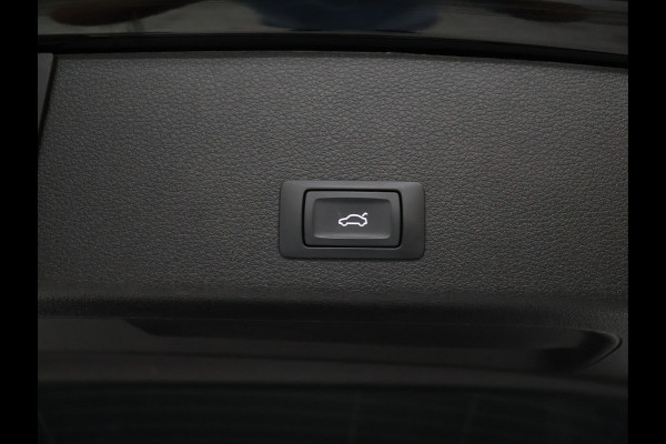 Audi e-tron 55 quattro edition 95 kWh [SCHUIFKANTELDAK, APPLE CARPLAY, ANDROID AUTO, STOELVERWARMING, ACHTERUITRIJCAMERA, ELEK. ACHTERKLEP, PDC V+A, CRUISE, CLIMATE, NAVIGATIE, NIEUWSTAAT]