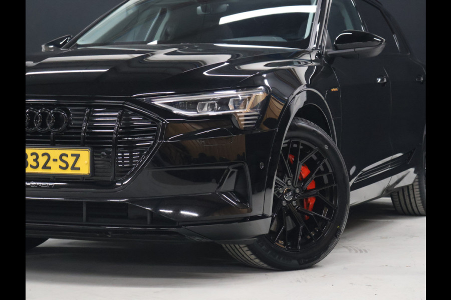 Audi e-tron 55 quattro edition 95 kWh [SCHUIFKANTELDAK, APPLE CARPLAY, ANDROID AUTO, STOELVERWARMING, ACHTERUITRIJCAMERA, ELEK. ACHTERKLEP, PDC V+A, CRUISE, CLIMATE, NAVIGATIE, NIEUWSTAAT]