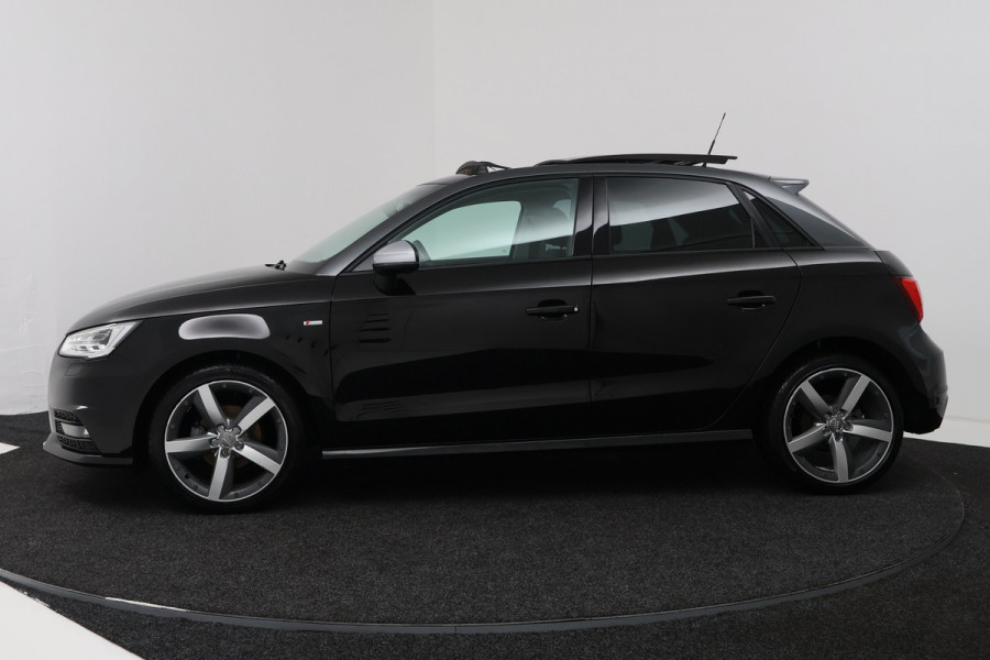 Audi A1 Sportback 1.0 TFSI Advance Sport (PANORAMADAK, STOELVERWARMING, NAVIGATIE)