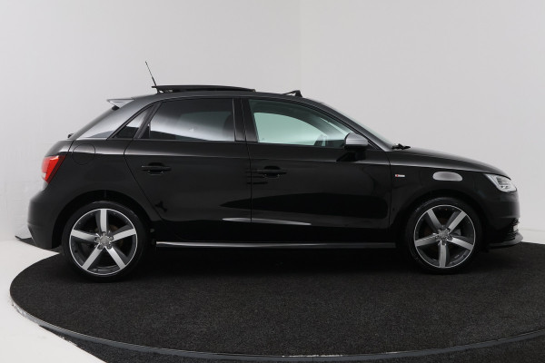 Audi A1 Sportback 1.0 TFSI Advance Sport (PANORAMADAK, STOELVERWARMING, NAVIGATIE)