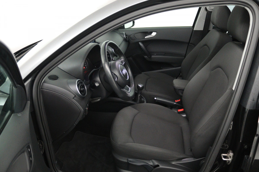 Audi A1 Sportback 1.0 TFSI Advance Sport (PANORAMADAK, STOELVERWARMING, NAVIGATIE)