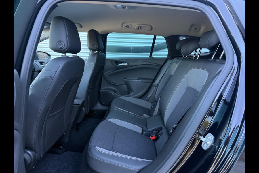 Opel Astra Sports Tourer 1.2 Business Elegance 2e Eigenaar|Camera|Carplay|Trekhaak|PDC V+A|Navi|Cruise|Elek ramen|N.A.P|APK tot 05-2028