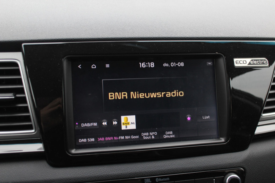 Kia e-Niro ExecutiveLine 64 kWh / Trekhaak / Camera / Leder / Keyless / 17'' / Stoelventilatie / Navigatie / Dodehoek / DAB / Cruise Control Adaptief
