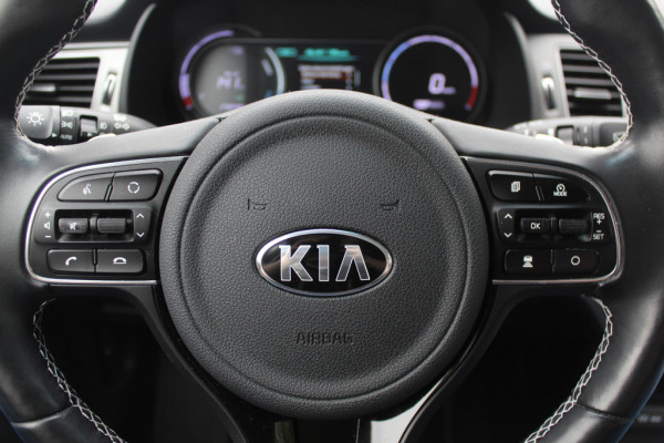 Kia e-Niro ExecutiveLine 64 kWh / Trekhaak / Camera / Leder / Keyless / 17'' / Stoelventilatie / Navigatie / Dodehoek / DAB / Cruise Control Adaptief