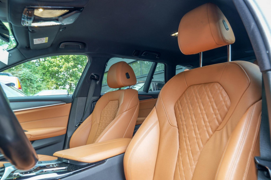 BMW 5 Serie Touring 530e Business Edition Plus |360 Camera|Laser|Elek. Stoelen|HUD|Ambient|