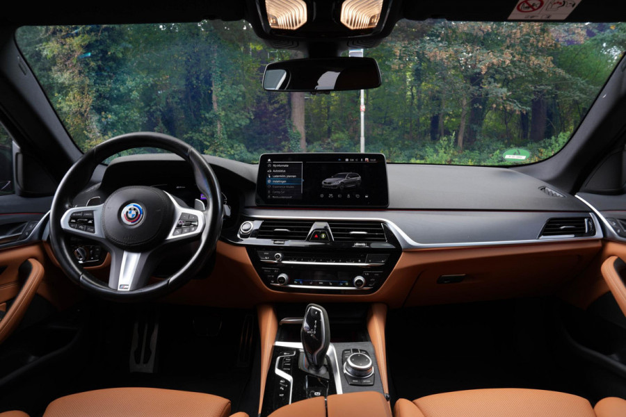 BMW 5 Serie Touring 530e Business Edition Plus |360 Camera|Laser|Elek. Stoelen|HUD|Ambient|
