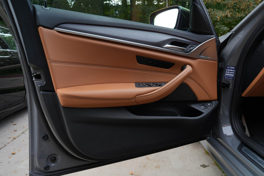 BMW 5 Serie Touring 530e Business Edition Plus |360 Camera|Laser|Elek. Stoelen|HUD|Ambient|