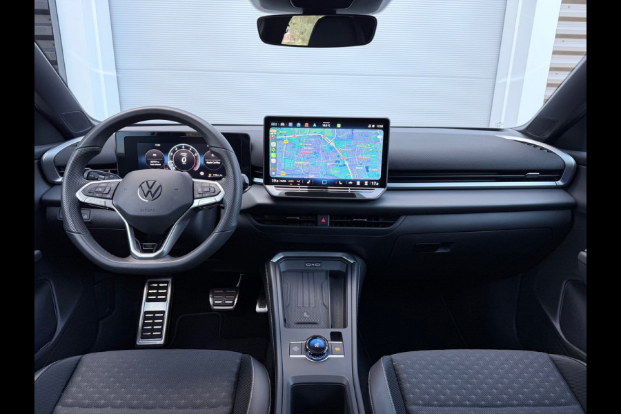 Volkswagen T-Roc 1.5 eTSI R-Line Matrix/Blindspot/Camera