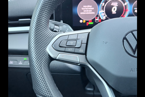 Volkswagen T-Roc 1.5 eTSI R-Line Matrix/Blindspot/Camera